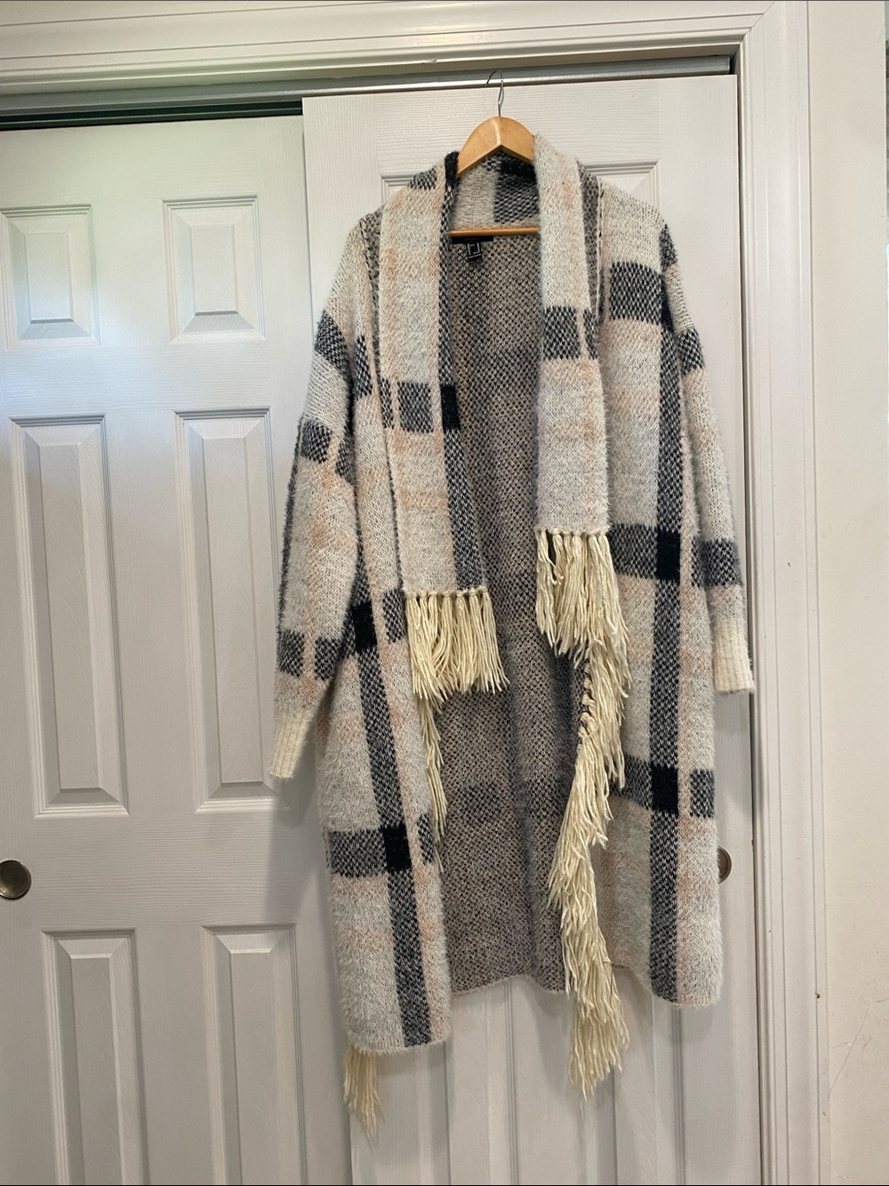 Forever 21 Cream, Black & Tan Plaid Fringe Open-Front Cardigan